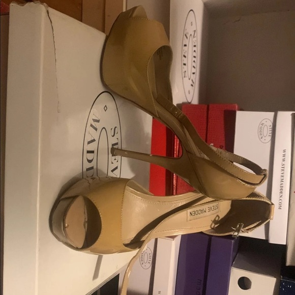 Heels - Picture 2 of 8